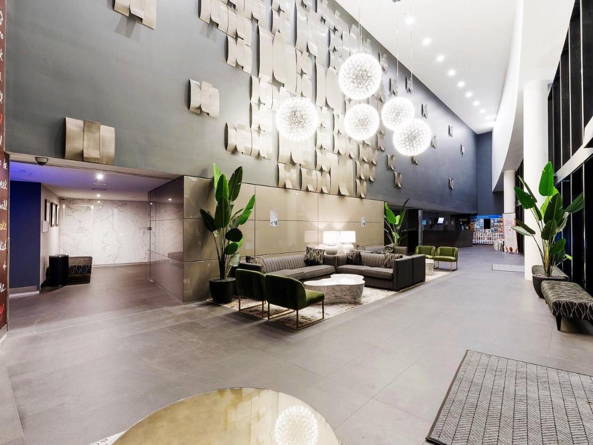 Circle On Cavill Surfers Paradise Apartments-Holiday Paradise Голд-Кост Экстерьер фото