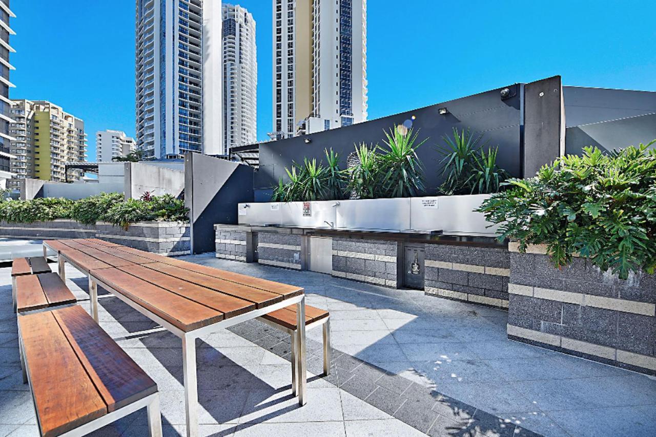 Circle On Cavill Surfers Paradise Apartments-Holiday Paradise Голд-Кост Экстерьер фото