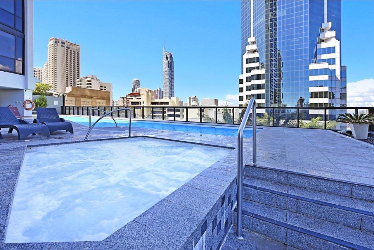Circle On Cavill Surfers Paradise Apartments-Holiday Paradise Голд-Кост Экстерьер фото
