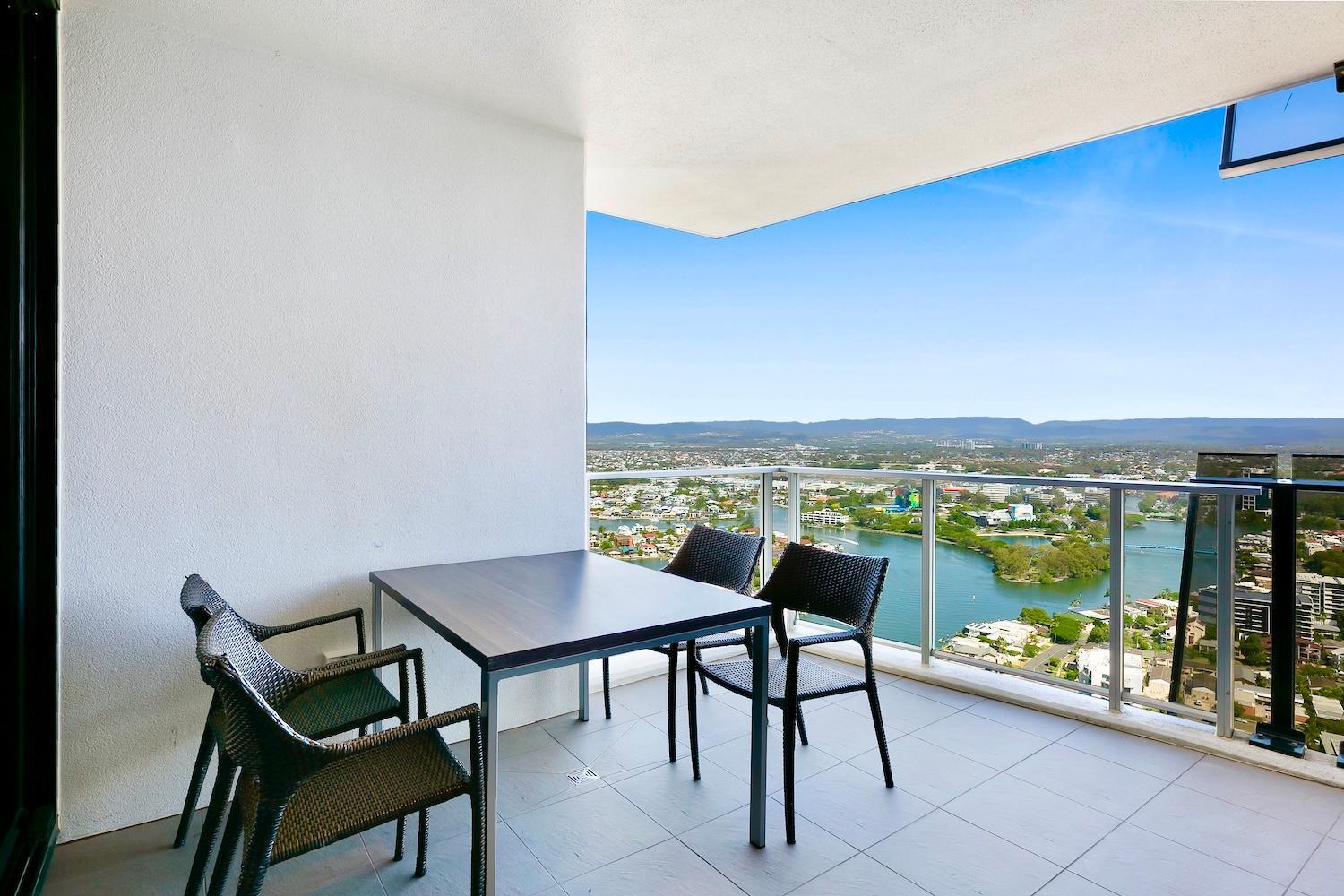 Circle On Cavill Surfers Paradise Apartments-Holiday Paradise Голд-Кост Номер фото
