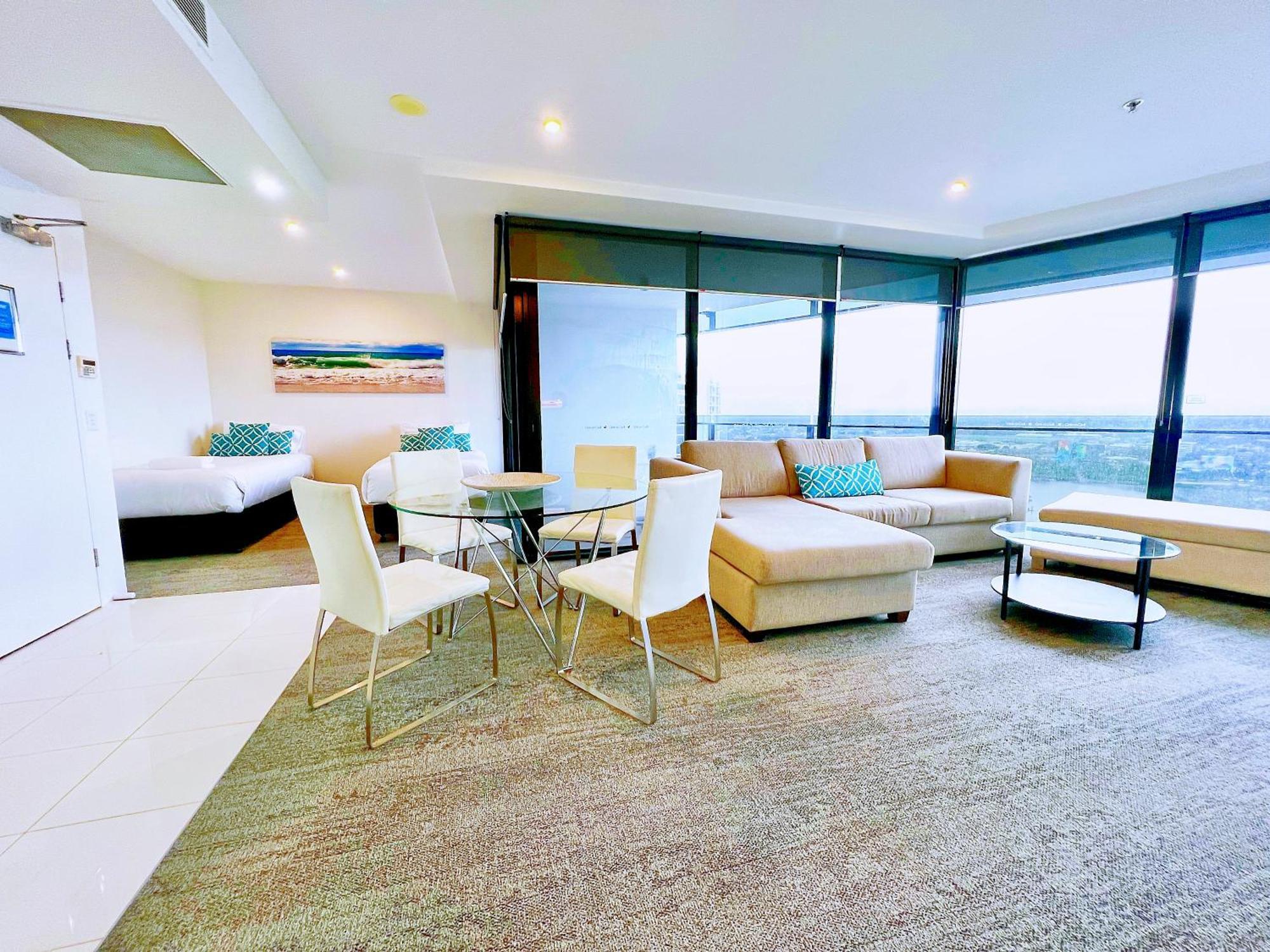 Circle On Cavill Surfers Paradise Apartments-Holiday Paradise Голд-Кост Номер фото